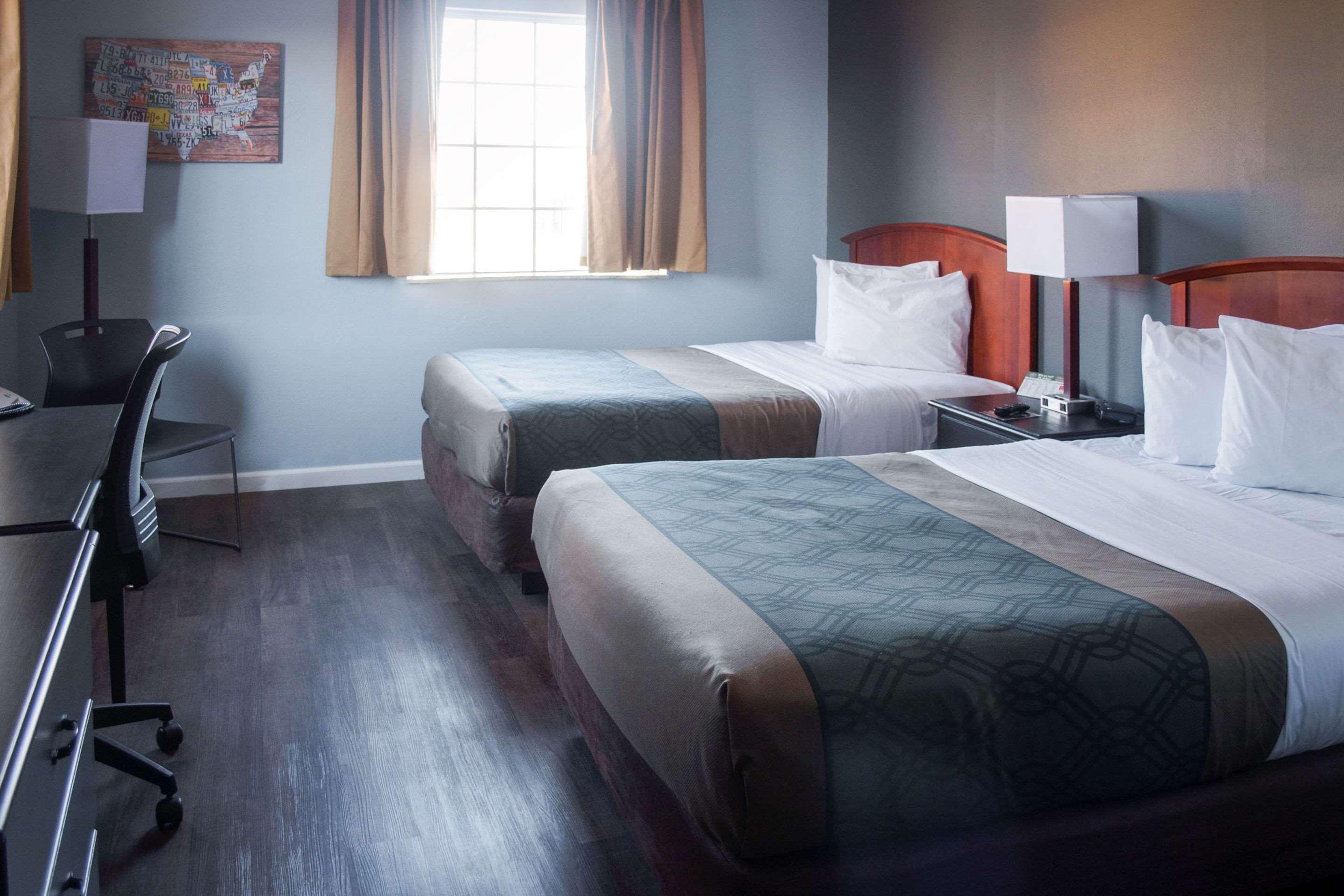 Hotel Econo & South Sandusky